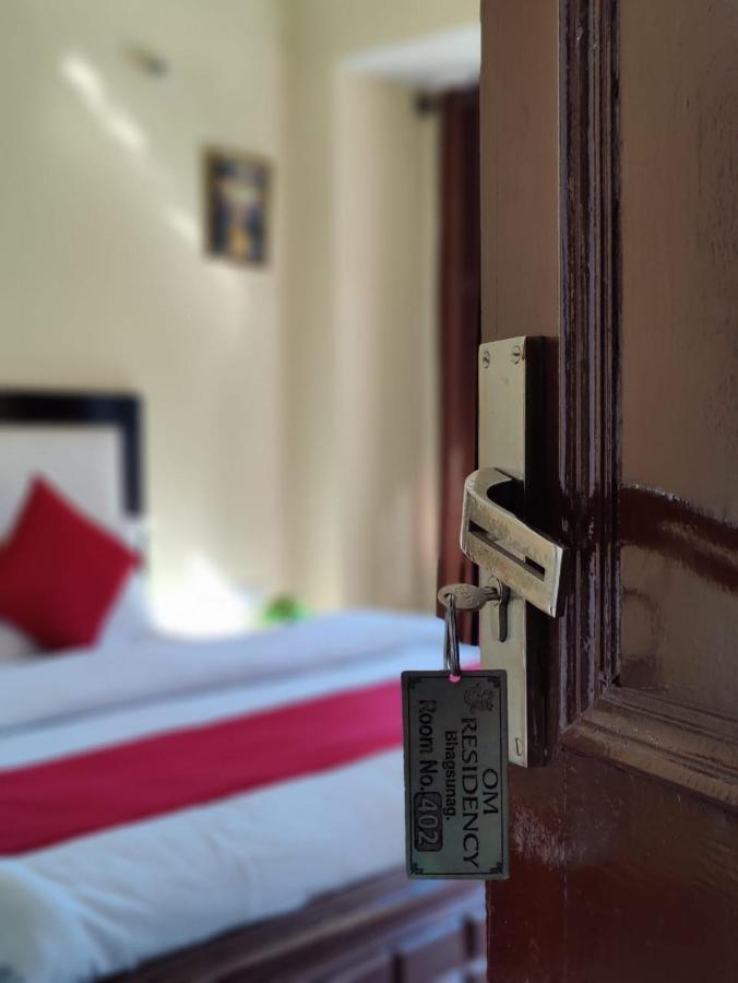 Hotel Om Palace 麦罗肯机 外观 照片