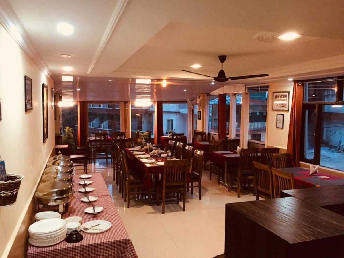 Hotel Om Palace 麦罗肯机 外观 照片