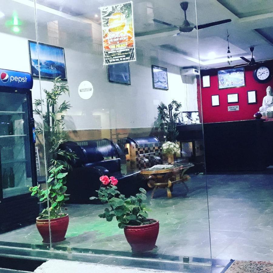 Hotel Om Palace 麦罗肯机 外观 照片