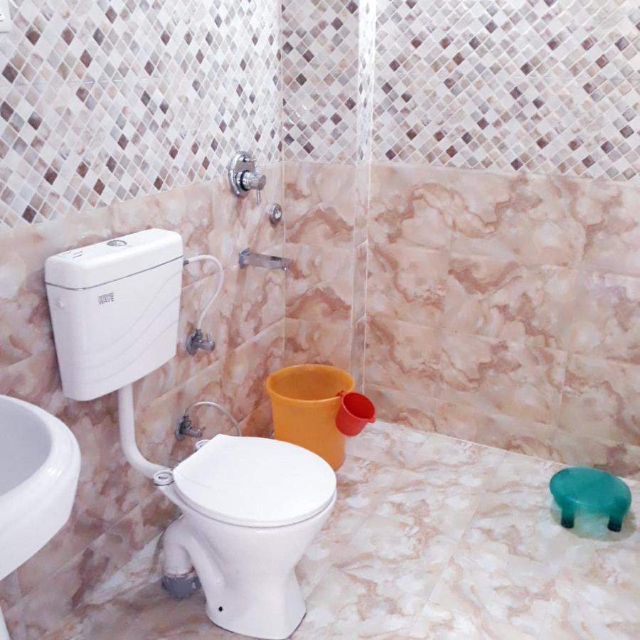 Hotel Om Palace 麦罗肯机 外观 照片